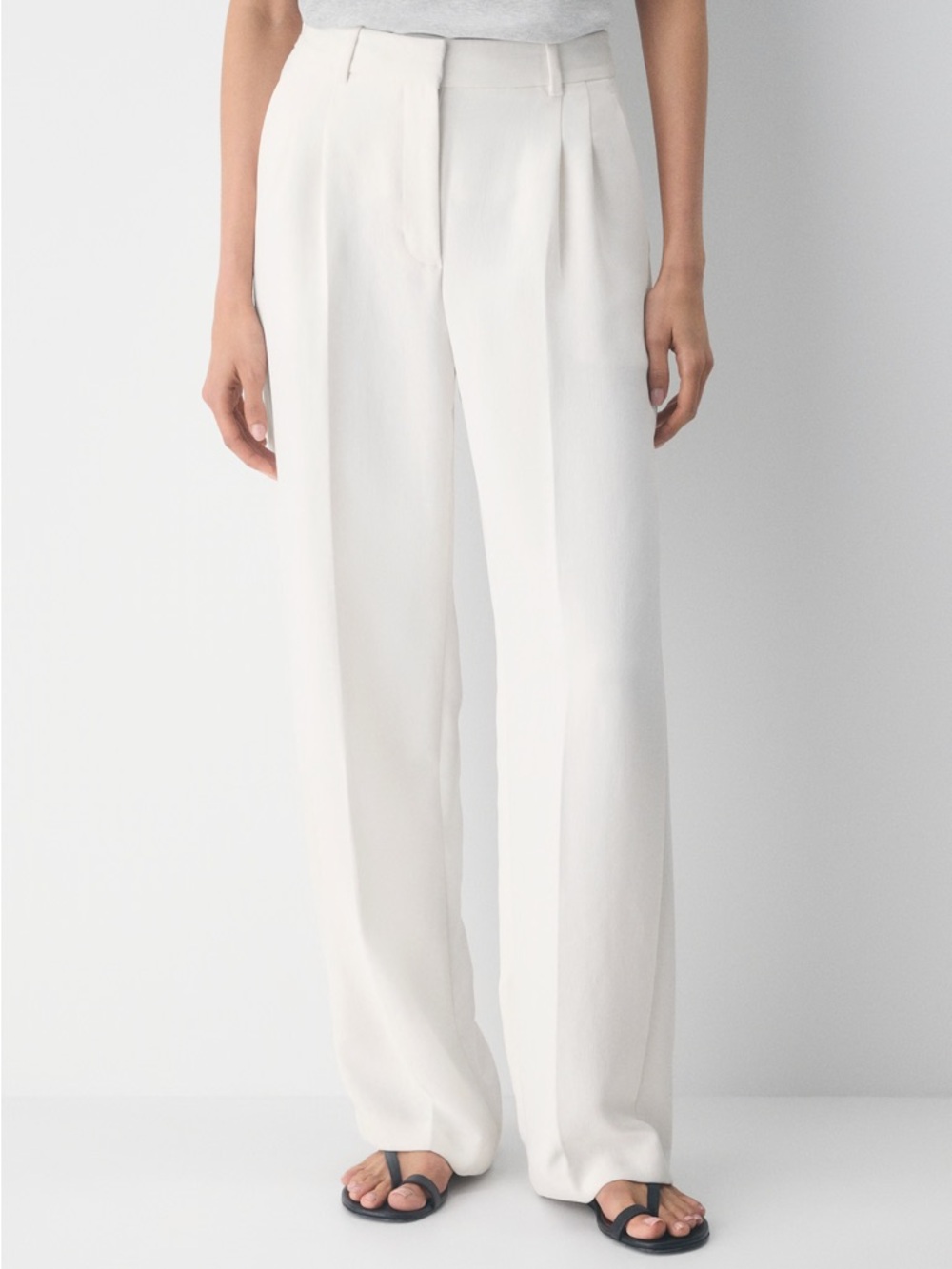 The Effortless Pant™ - Crepette, Aritzia